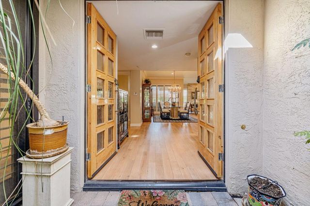 10 Whittier Court, Rancho Mirage, CA 92270