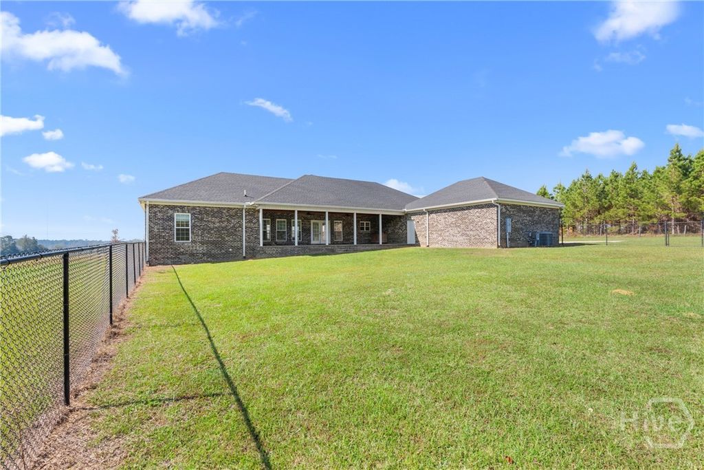 Image 24 of property listing at 1895 Williams Road, Statesboro, GA 30458