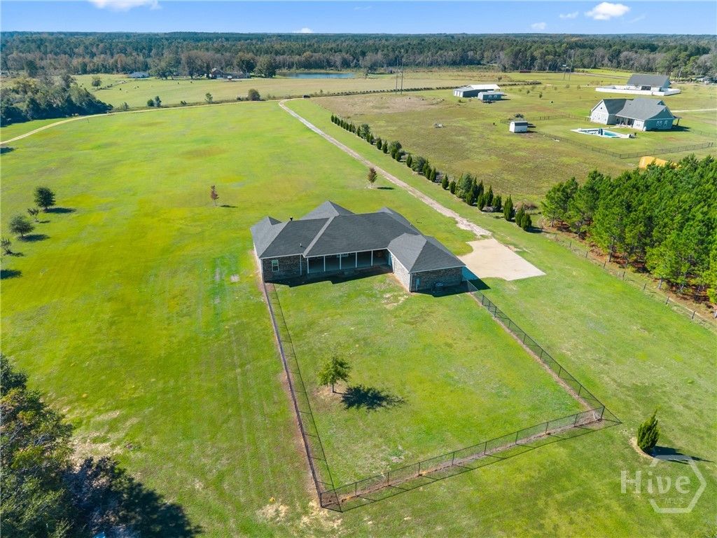 Image 27 of property listing at 1895 Williams Road, Statesboro, GA 30458