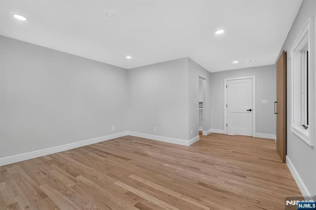 2 Garden Court, Ho-ho-kus, NJ 07423