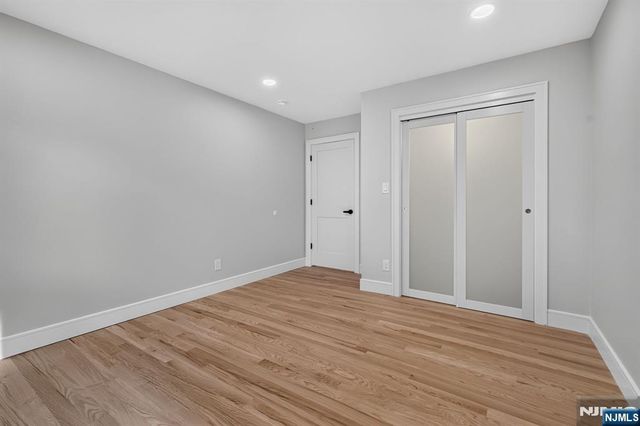 2 Garden Court, Ho-ho-kus, NJ 07423