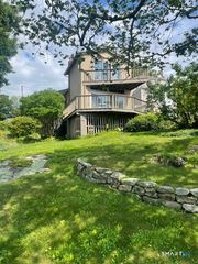 102 Riverview Avenue, Branford, CT 06405