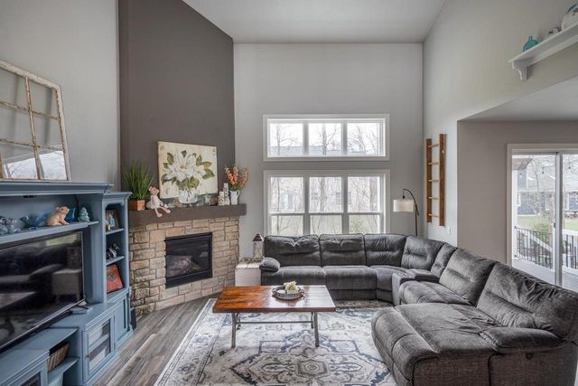 230 DEFOREST DRIVE, Kaukauna, WI 54130