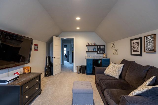 230 DEFOREST DRIVE, Kaukauna, WI 54130