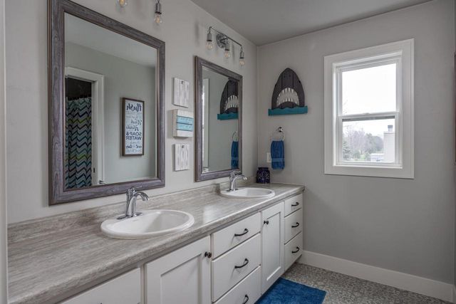230 DEFOREST DRIVE, Kaukauna, WI 54130