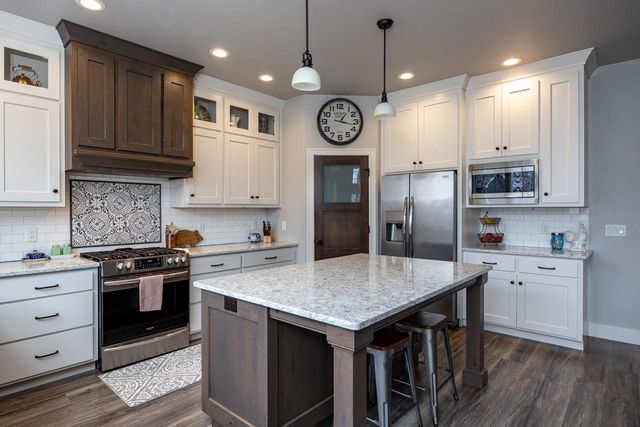 230 DEFOREST DRIVE, Kaukauna, WI 54130
