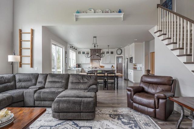 230 DEFOREST DRIVE, Kaukauna, WI 54130