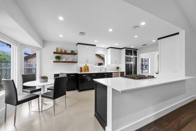 3904 Cordova DR, Austin, TX 78759