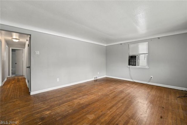 14625 Milverton Road, Cleveland, OH 44120