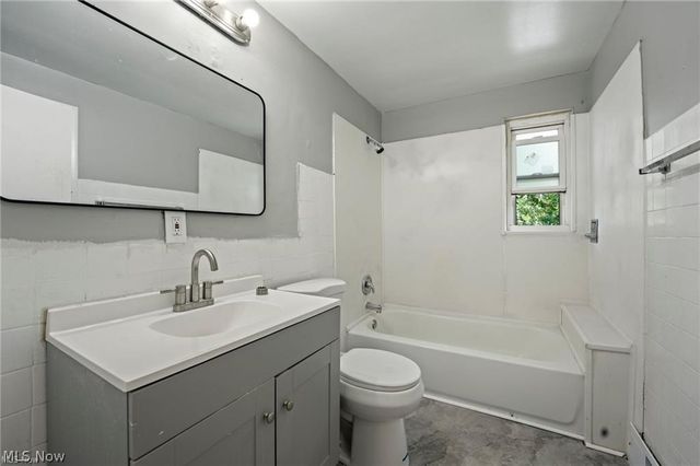 14625 Milverton Road, Cleveland, OH 44120