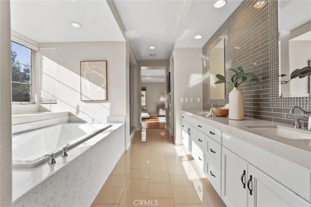 10 Shadybend, Irvine, CA 92602