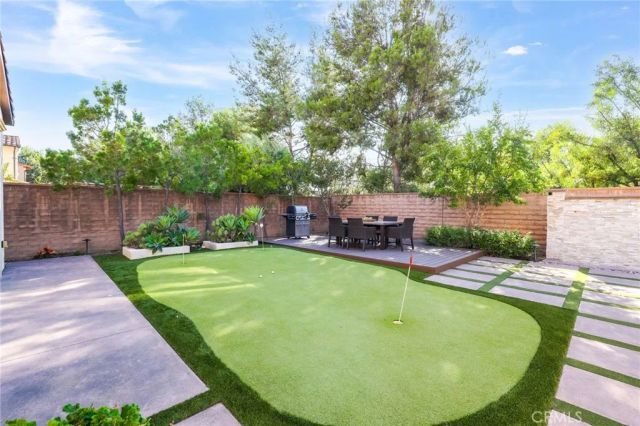 10 Shadybend, Irvine, CA 92602