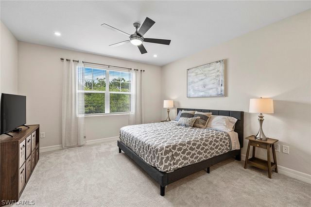 172 Indies DR E 101, Naples, FL 34114