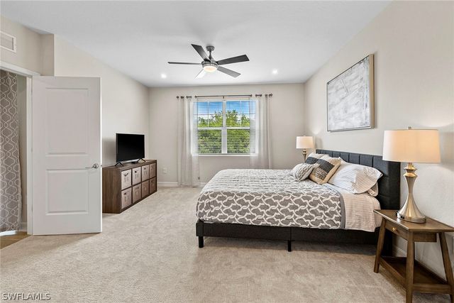 172 Indies DR E 101, Naples, FL 34114