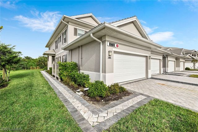 172 Indies DR E 101, Naples, FL 34114