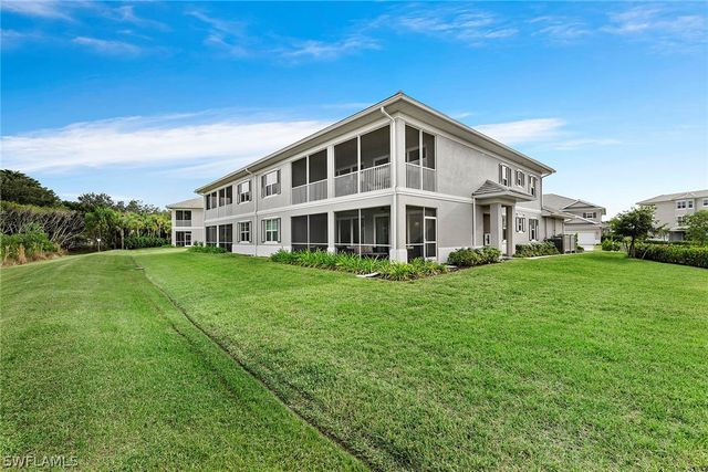 172 Indies DR E 101, Naples, FL 34114