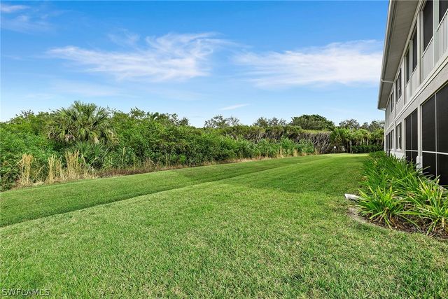 172 Indies DR E 101, Naples, FL 34114