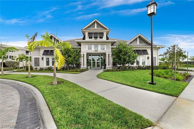 172 Indies DR E 101, Naples, FL 34114