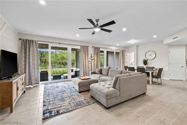 172 Indies DR E 101, Naples, FL 34114