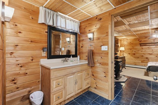 12 Pine Road, Middleton, NH 03887