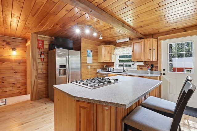 12 Pine Road, Middleton, NH 03887