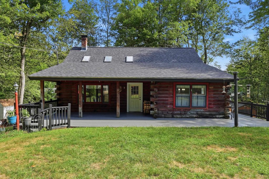 12 Pine Road, Middleton, NH 03887