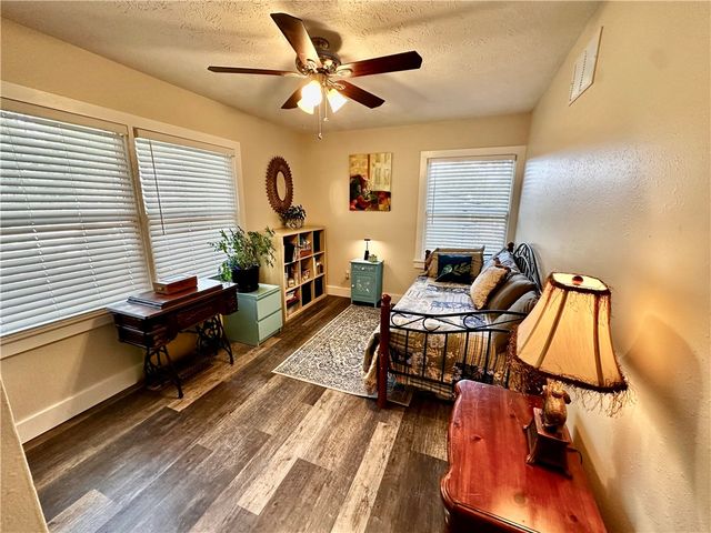 146 Holiday Island Drive, Holiday Island, AR 72631