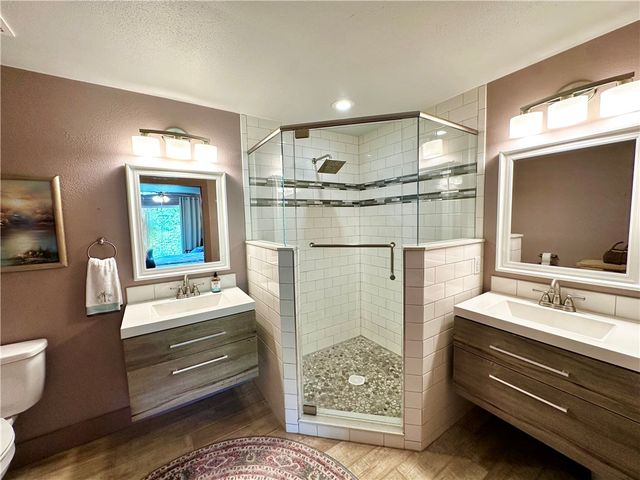146 Holiday Island Drive, Holiday Island, AR 72631