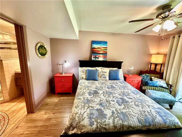 146 Holiday Island Drive, Holiday Island, AR 72631