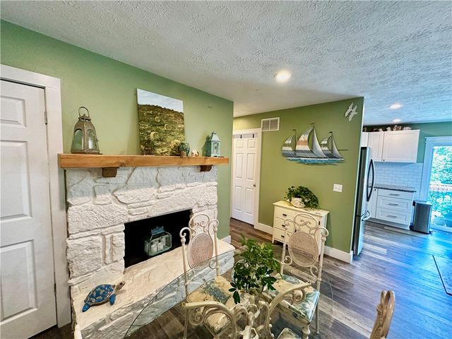 146 Holiday Island Drive, Holiday Island, AR 72631