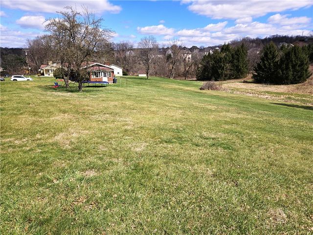 3350 New Texas Rd, Plum Boro, PA 15239