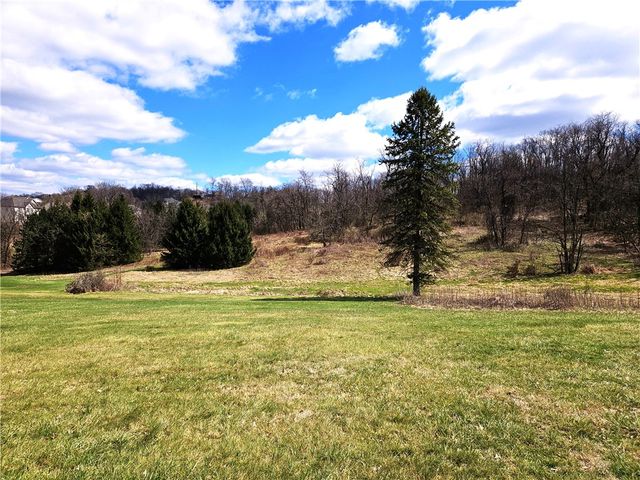 3350 New Texas Rd, Plum Boro, PA 15239