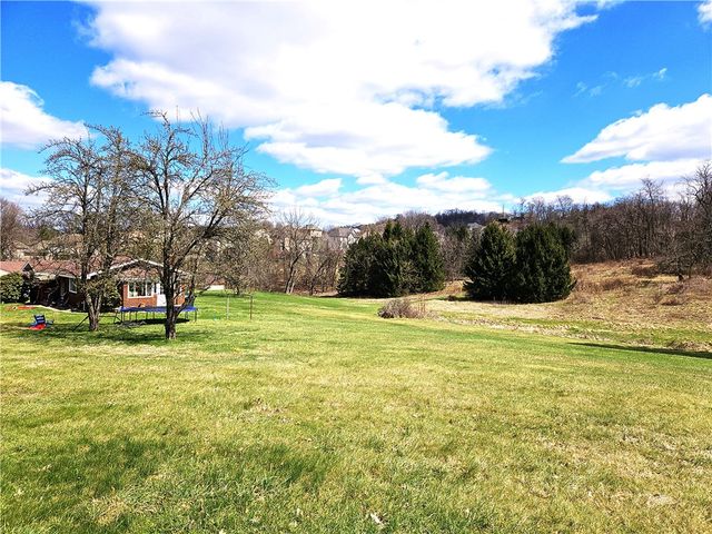 3350 New Texas Rd, Plum Boro, PA 15239