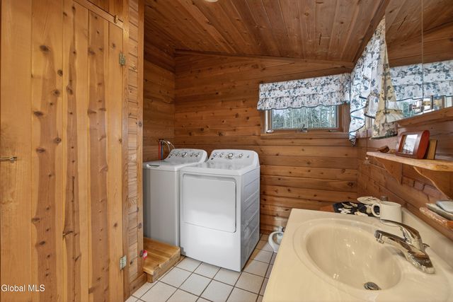 27 Henry Wescott Road, Thurman, NY 12885