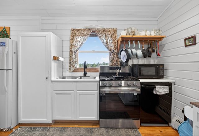 27 Henry Wescott Road, Thurman, NY 12885