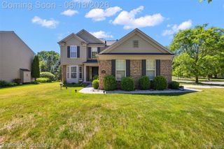 997 River Rock Drive, Holly Township, MI 48442