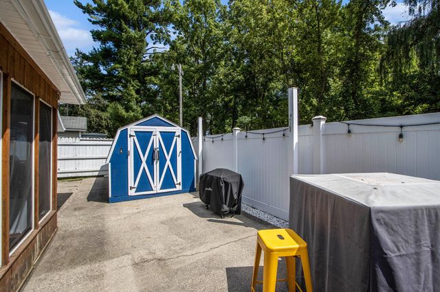 51130 Maple Road, Marcellus Twp, MI 49067