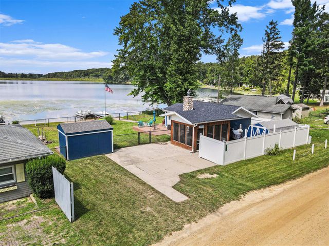 51130 Maple Road, Marcellus Twp, MI 49067