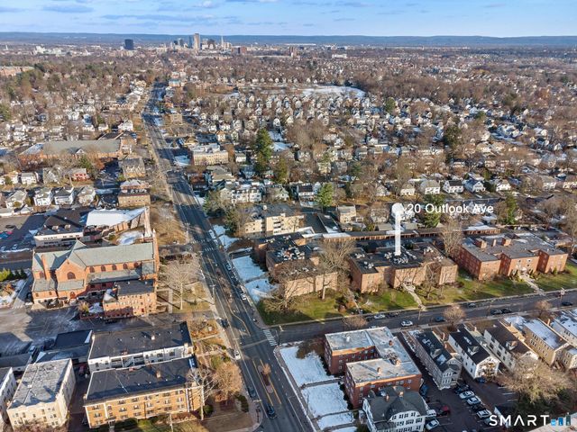 20 Outlook Avenue 203, West Hartford, CT 06119