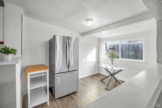 160 Thomas St, Ukiah, CA 95482