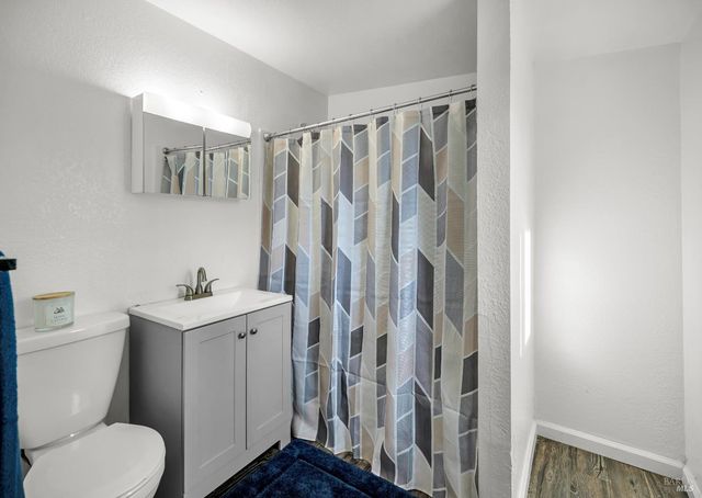 160 Thomas St, Ukiah, CA 95482