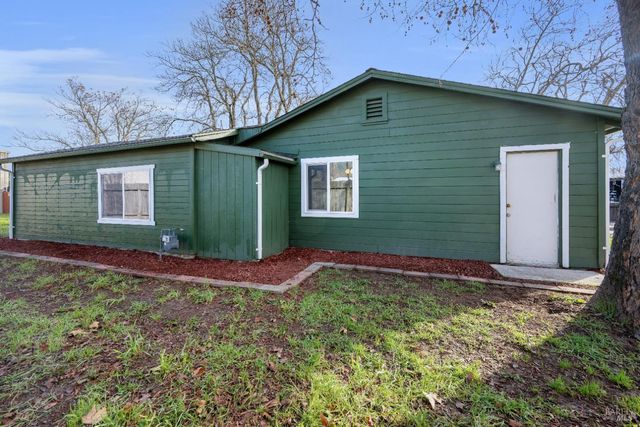 160 Thomas St, Ukiah, CA 95482