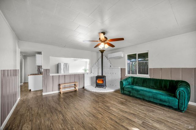 160 Thomas St, Ukiah, CA 95482