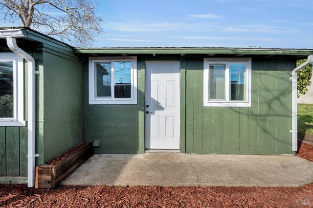 160 Thomas St, Ukiah, CA 95482