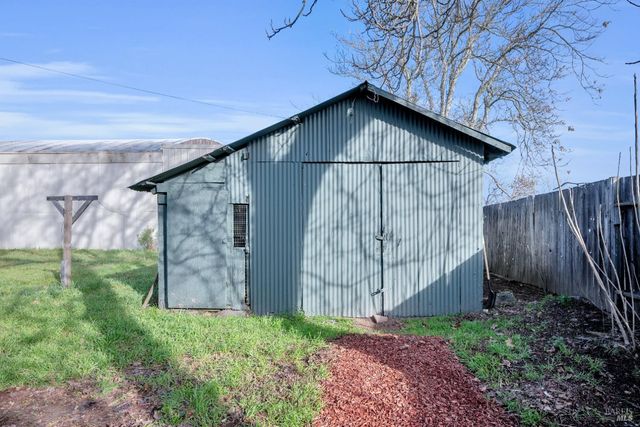 160 Thomas St, Ukiah, CA 95482