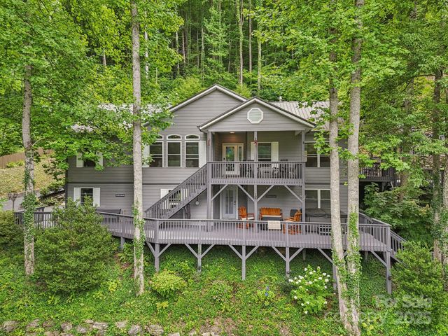 7 Higel Lane, Maggie Valley, NC 28751