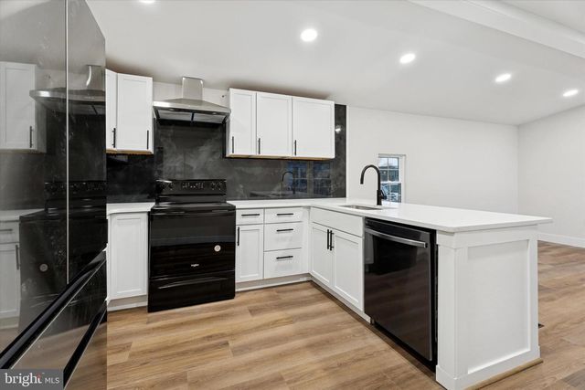 114 LINDEN DR, Spring City, PA 19475