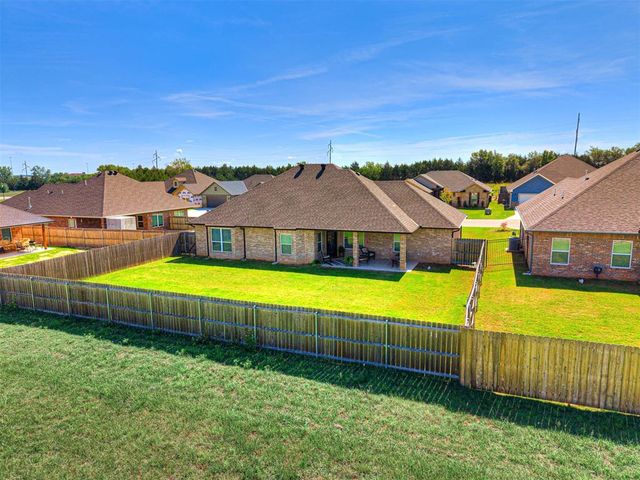 4526 Red Bird Road, Shawnee, OK 74804