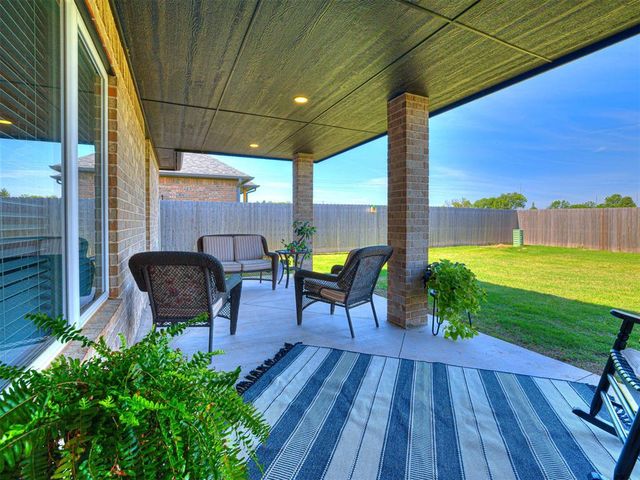 4526 Red Bird Road, Shawnee, OK 74804