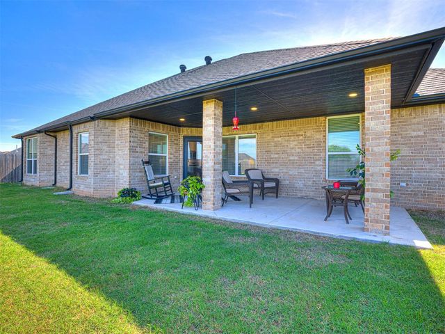 4526 Red Bird Road, Shawnee, OK 74804